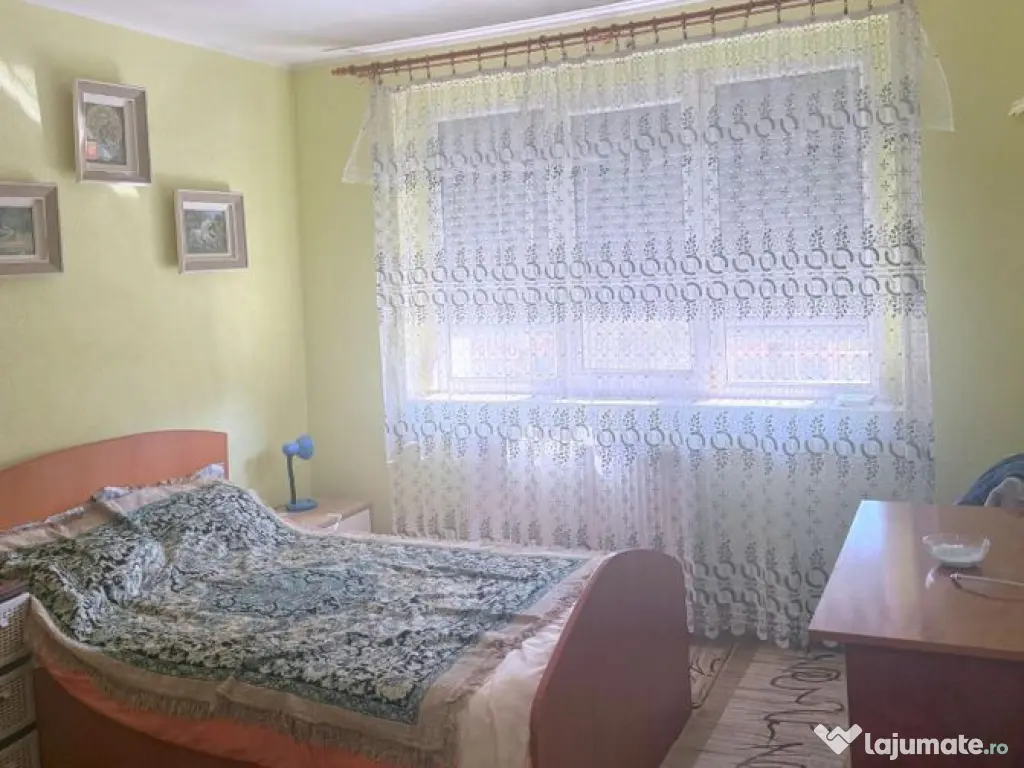 De vanzare apartament 2 camere, Mazepa 1, 64.000 Euro 