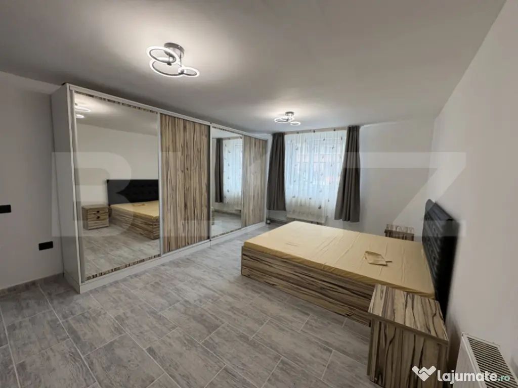 Apartament 3 camere, prima închiriere, parcare, 87 mp, pet- 