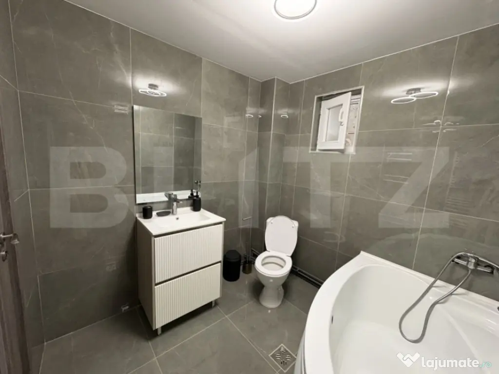 Apartament 3 camere, prima închiriere, parcare, 87 mp, pet- 