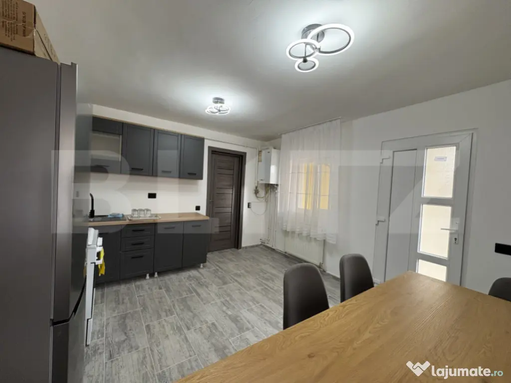 Apartament 3 camere, prima închiriere, parcare, 87 mp, pet- 