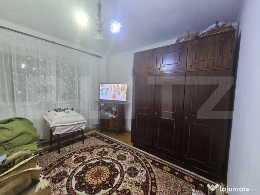 Apartament 3 Camere, Decomandat, 2 bai, zona Nicolina 