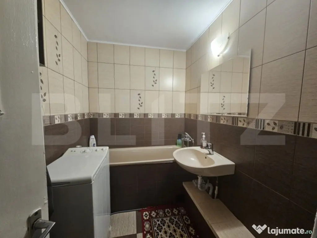 Apartament 3 Camere, Decomandat, 2 bai, zona Nicolina 