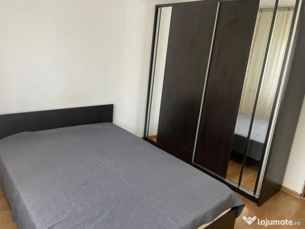 Apartament cu 3 camere, 52 mp, etaj 3, Craiovita Noua, zona 