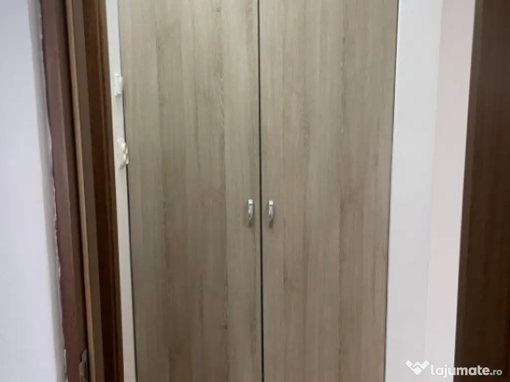 Apartament cu 3 camere, 52 mp, etaj 3, Craiovita Noua, zona 