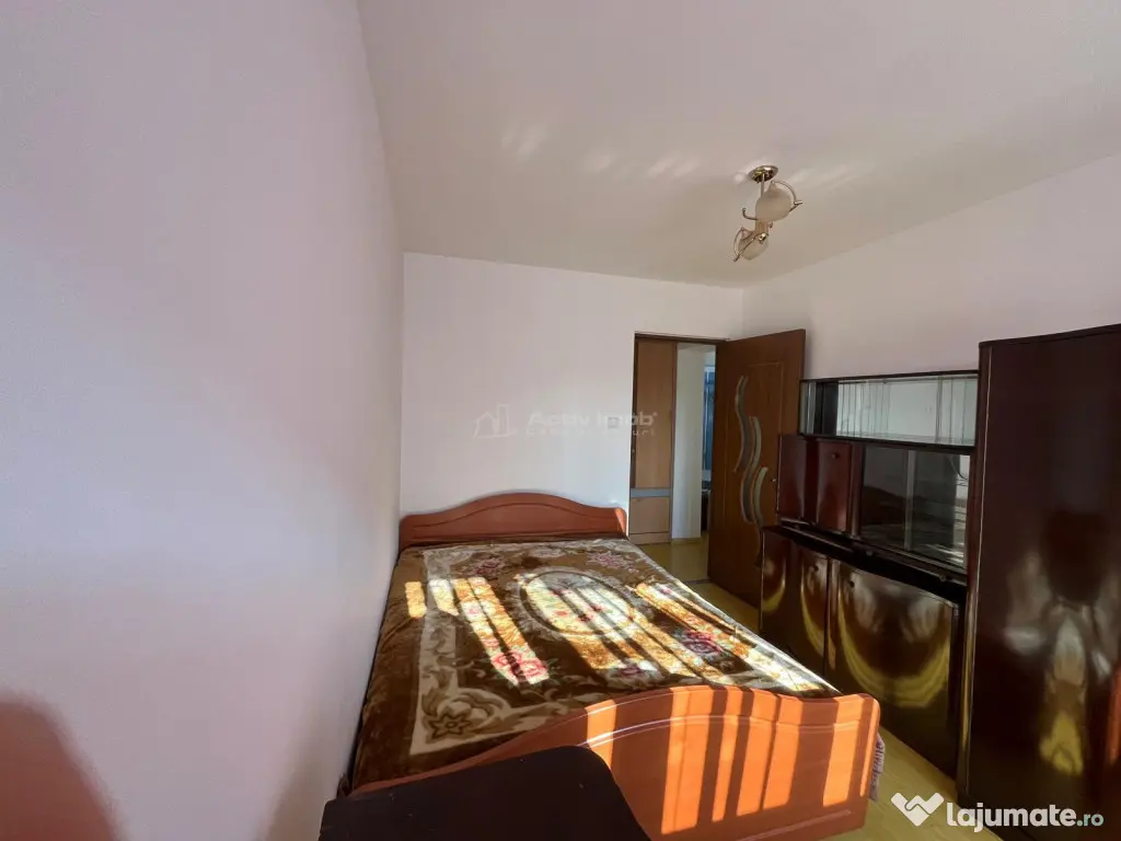 Caransebes, 3 Camere, Dec., Etaj 1., Zona Penny