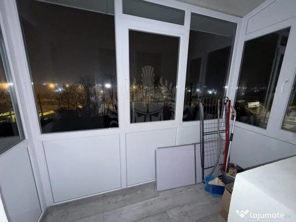 Inchiriere apartament 2 camere, renovat, zona Vest, 