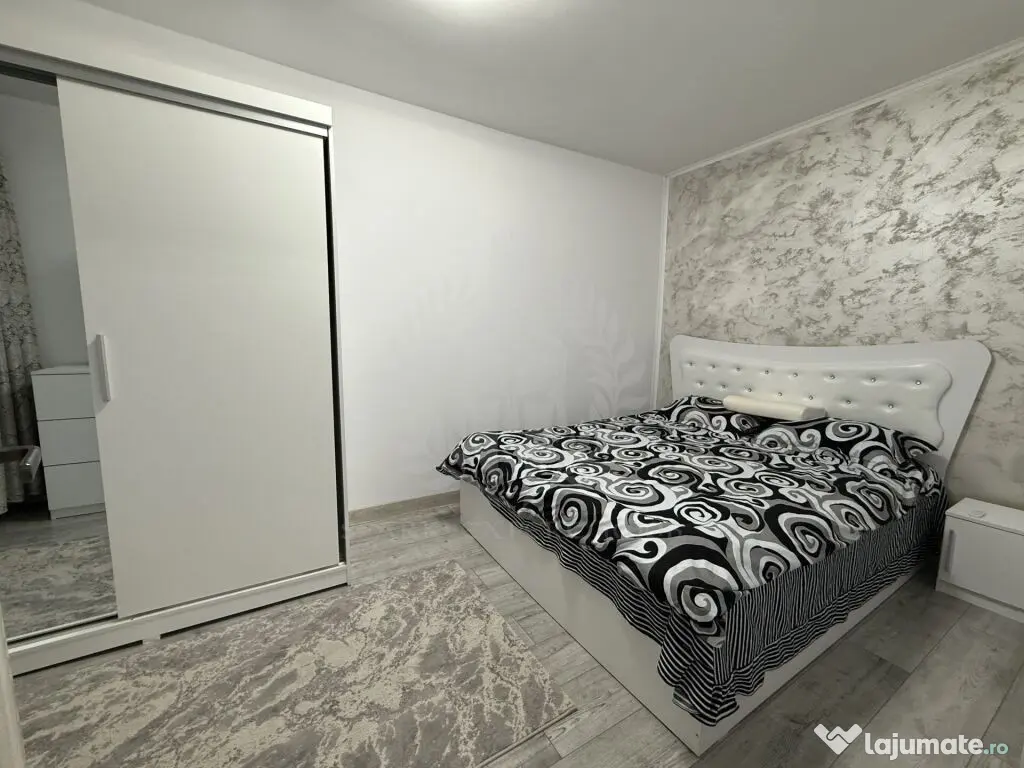 Inchiriere apartament 2 camere, renovat, zona Vest, 