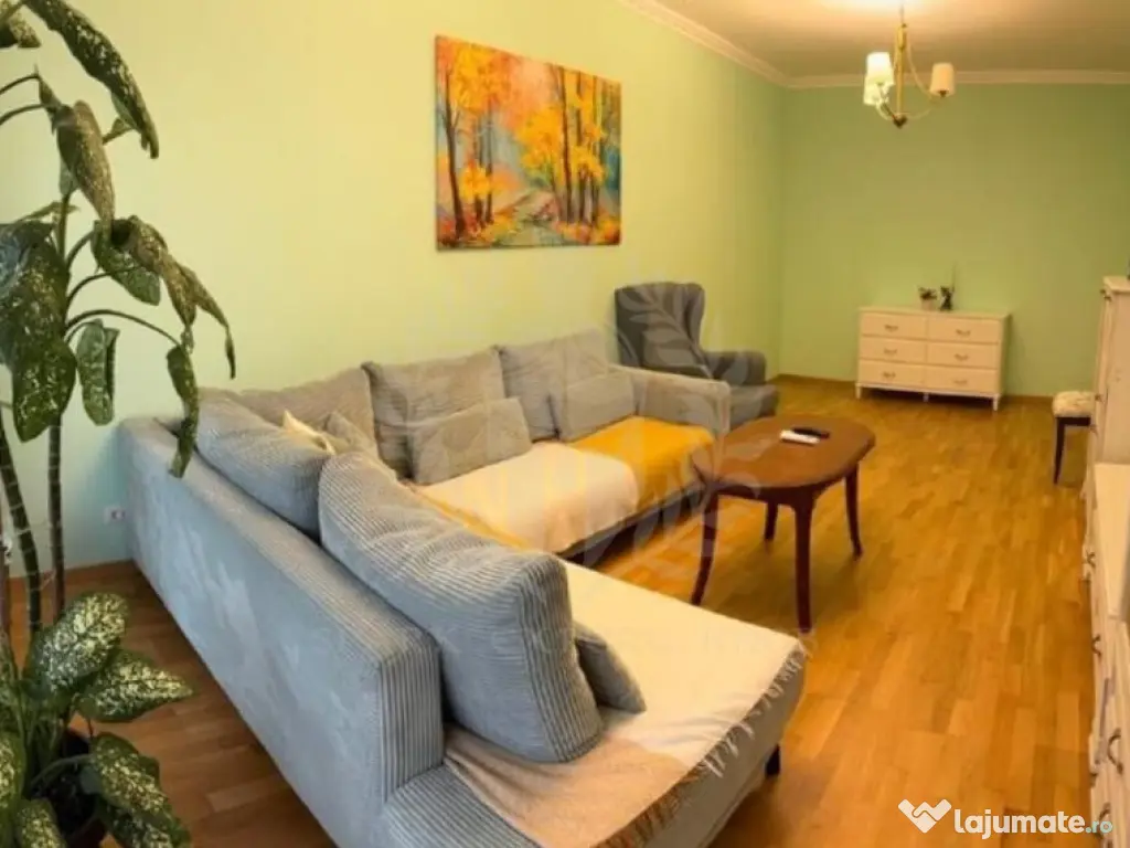 2 CAMERE // MRS SMART // LOC DE PARCARE