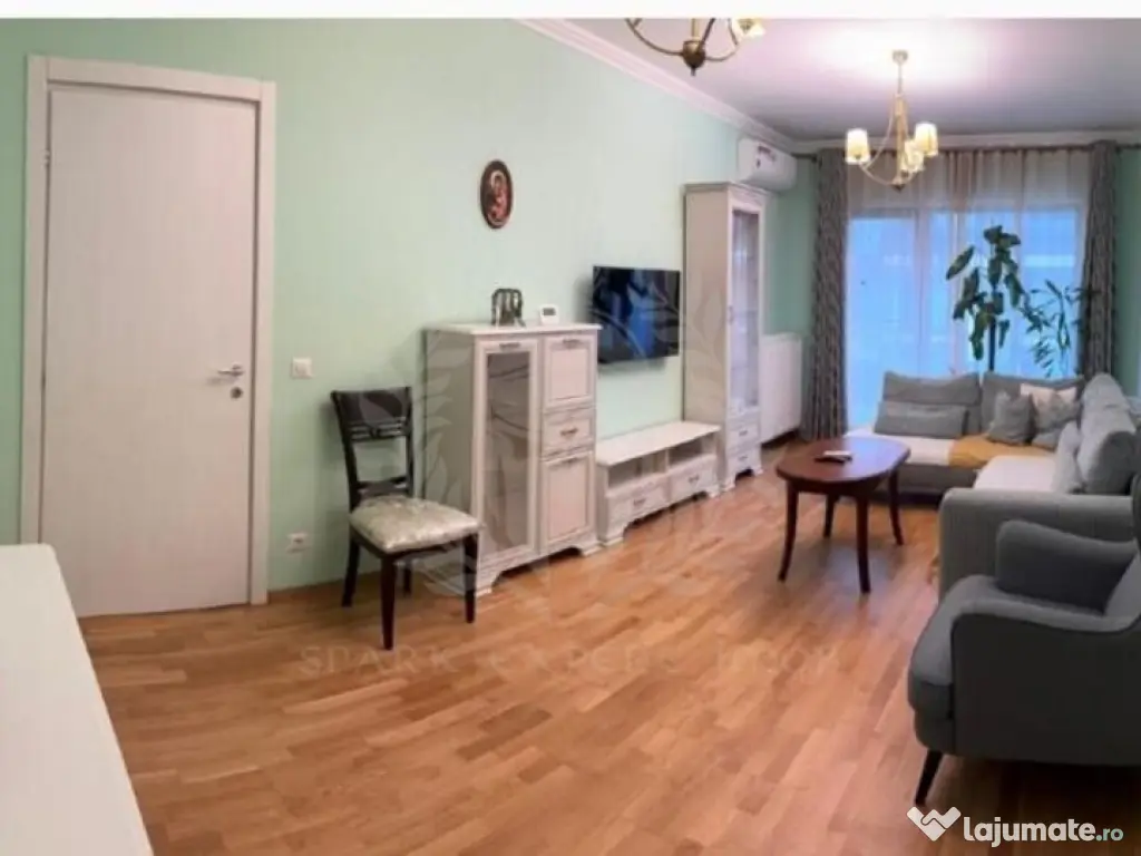 2 CAMERE // MRS SMART // LOC DE PARCARE