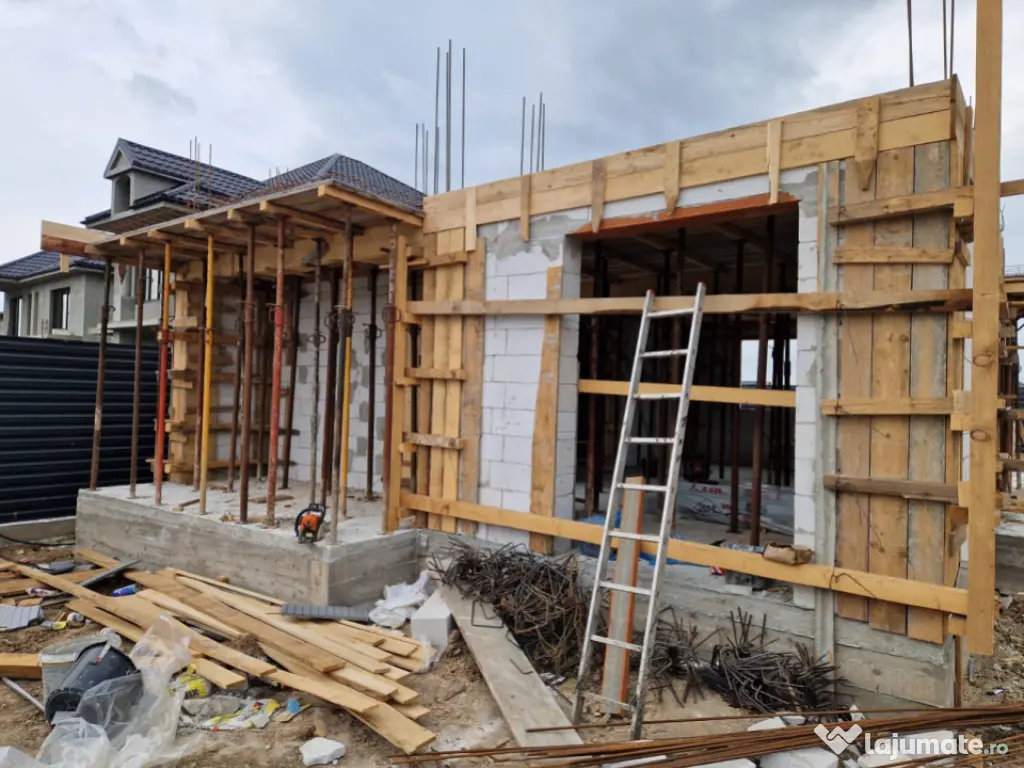 Casă de vânzare la roșu în Magnolia – ideală pentru p 