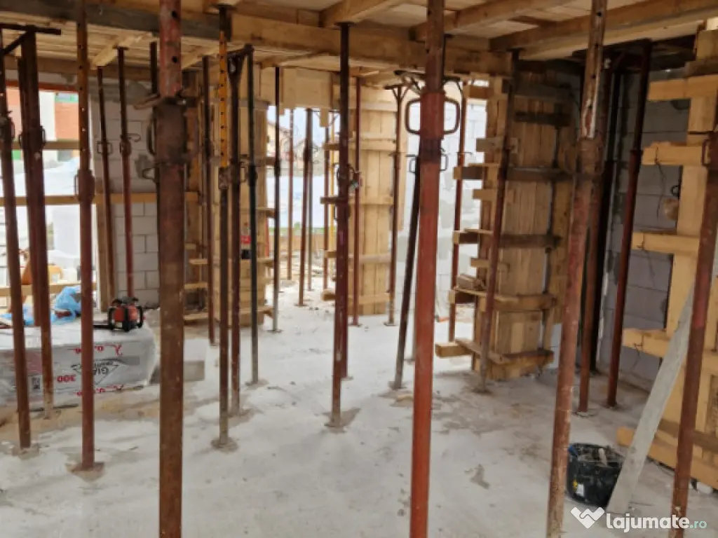 Casă de vânzare la roșu în Magnolia – ideală pentru p 