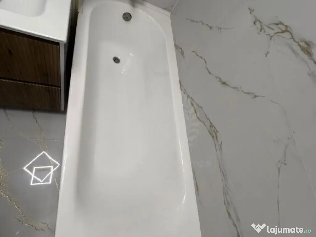 Apartament 2 camere, renovat, centrala proprie, zona Vest/ 