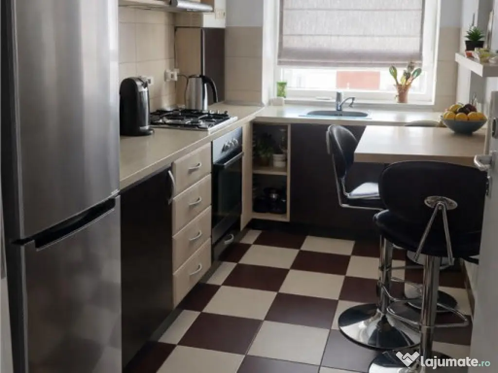 Apartament 3 camere, decomandat, terasa, parcare, Avantgarde 