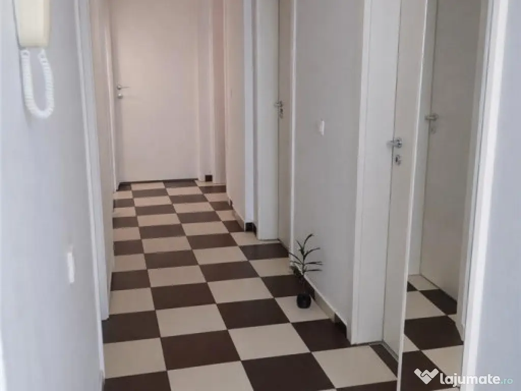 Apartament 3 camere, decomandat, terasa, parcare, Avantgarde 