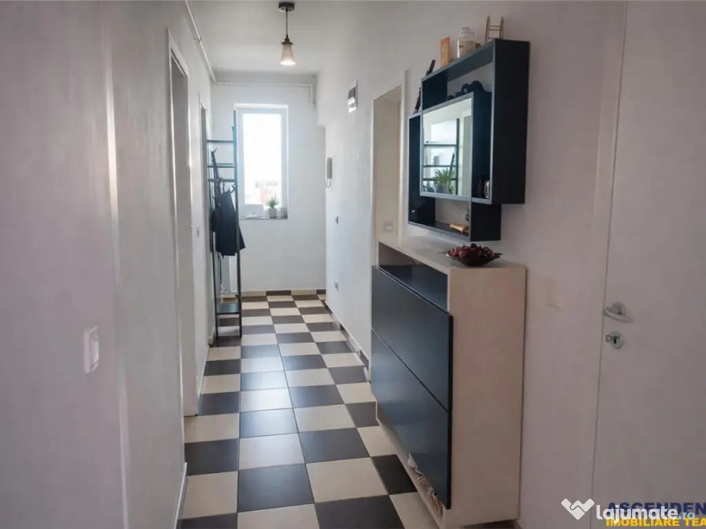 Apartament 3 camere, decomandat, terasa, parcare, Avantgarde 