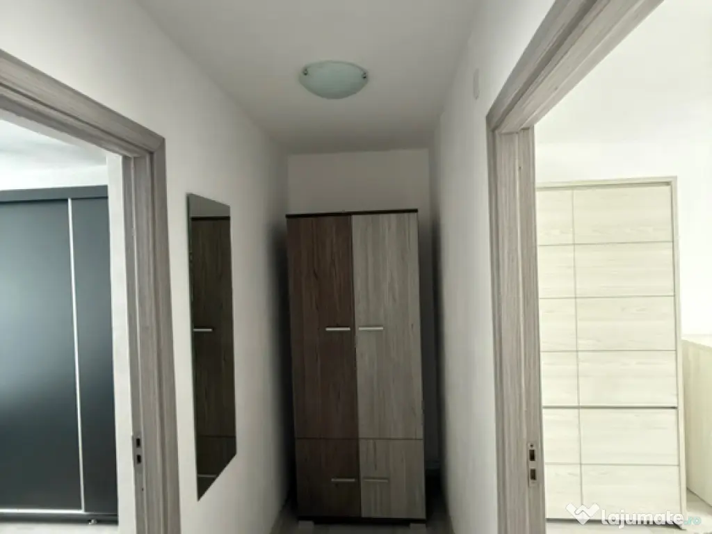 Închiriez apartament 3 camere etaj 2 Reșița Govândari 