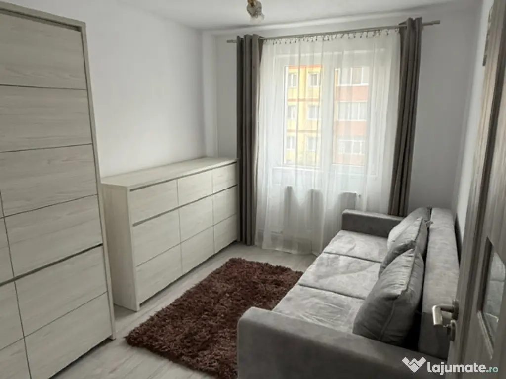 Închiriez apartament 3 camere etaj 2 Reșița Govândari 