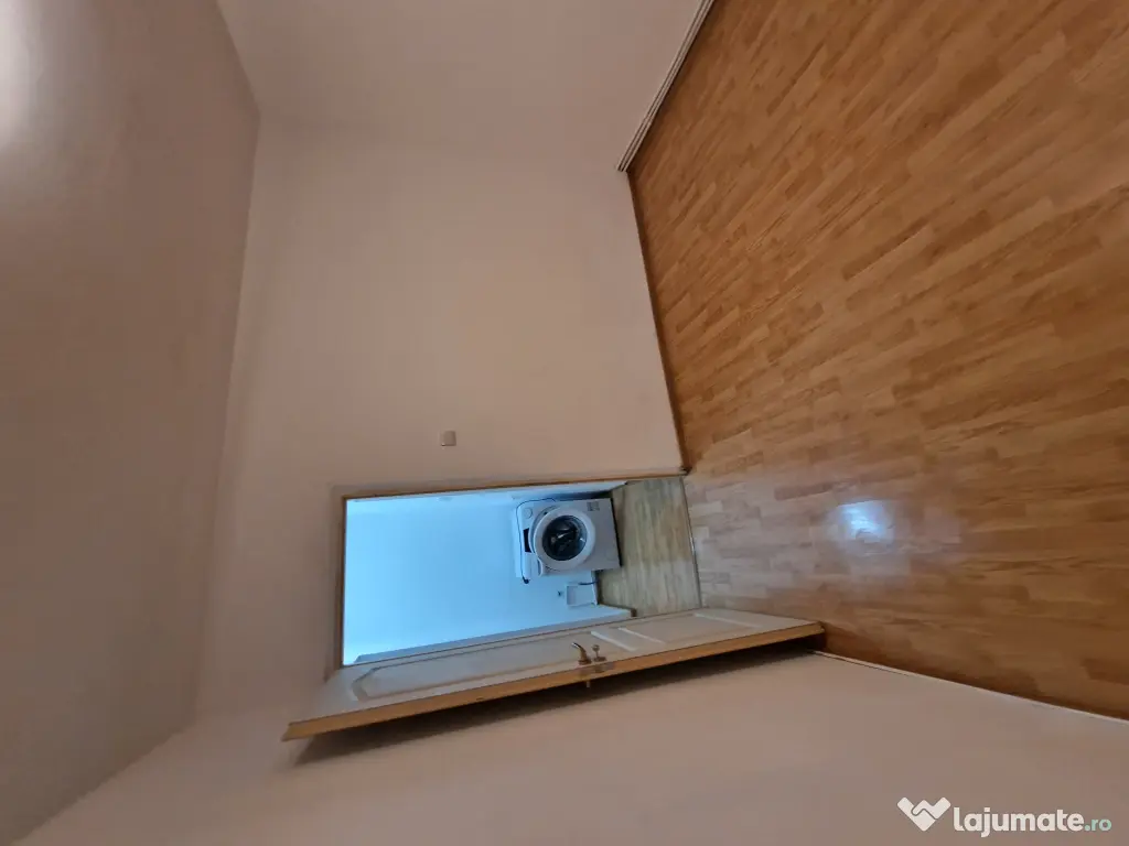 Apartament 2 Camere Complet Renovat   (ușor negociabil) 