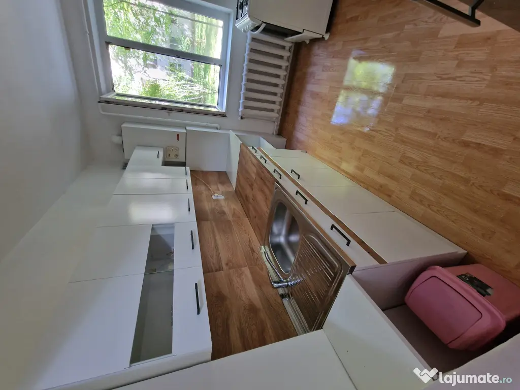 Apartament 2 Camere Complet Renovat  85.000 euro (ușor negociabil) 