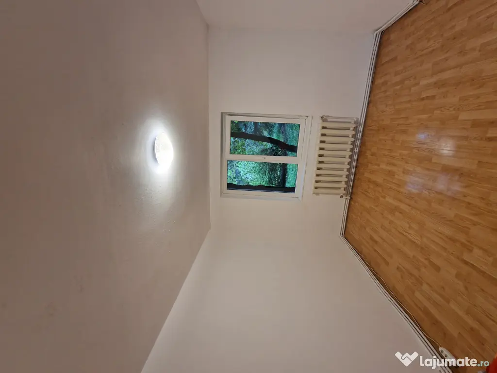 Apartament 2 Camere Complet Renovat  85.000 euro (ușor negociabil) 