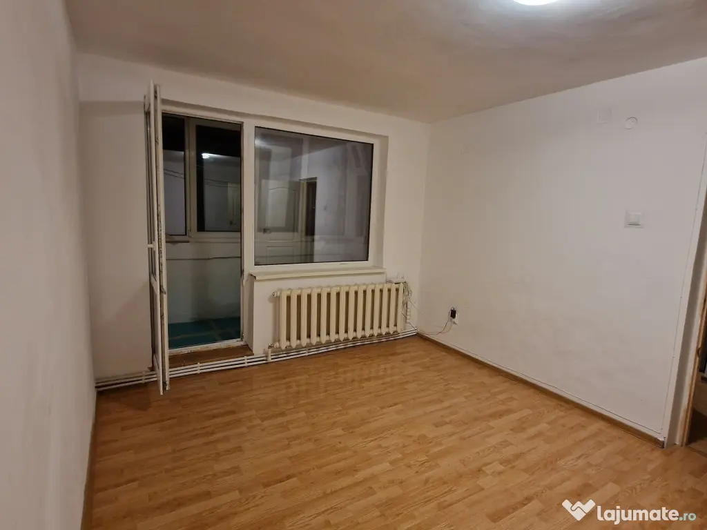 Apartament 2 Camere Complet Renovat  (ușor negociabil) 