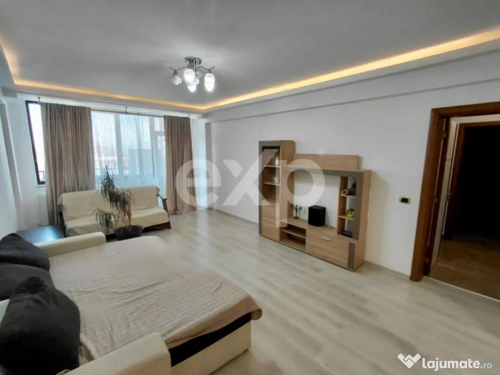 Apartament de închiriat – 4 camere, decomandat – Tracto 