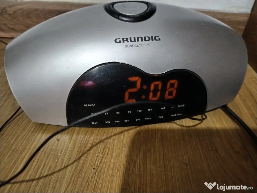 Radio cu ceas Grundig 