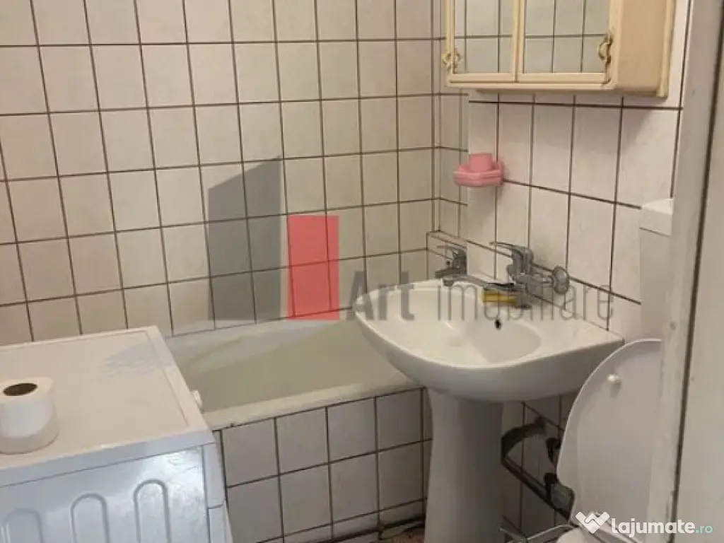 APARTAMENT 3 CAMERE -IANCU DE HUNEDOARA/ LANGA GUVERN 