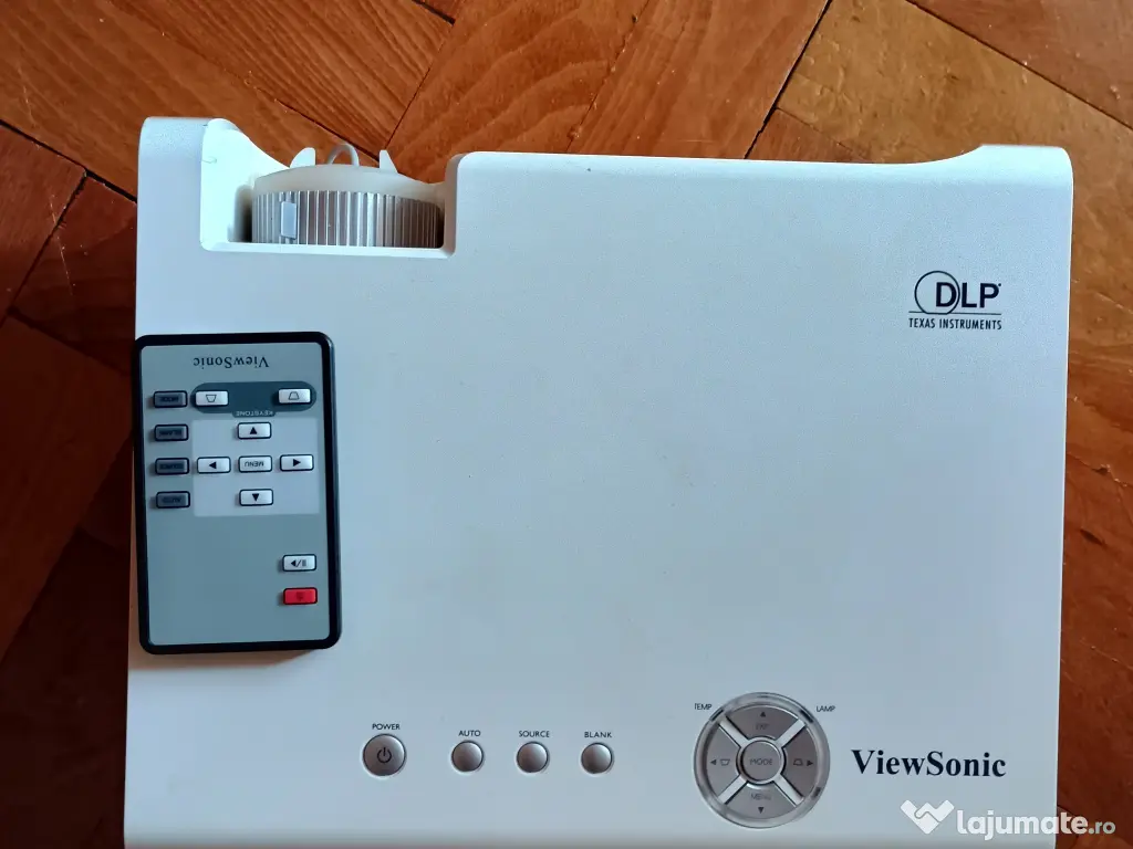 Videoproiector  Viewsonic model PJ503D DLP 