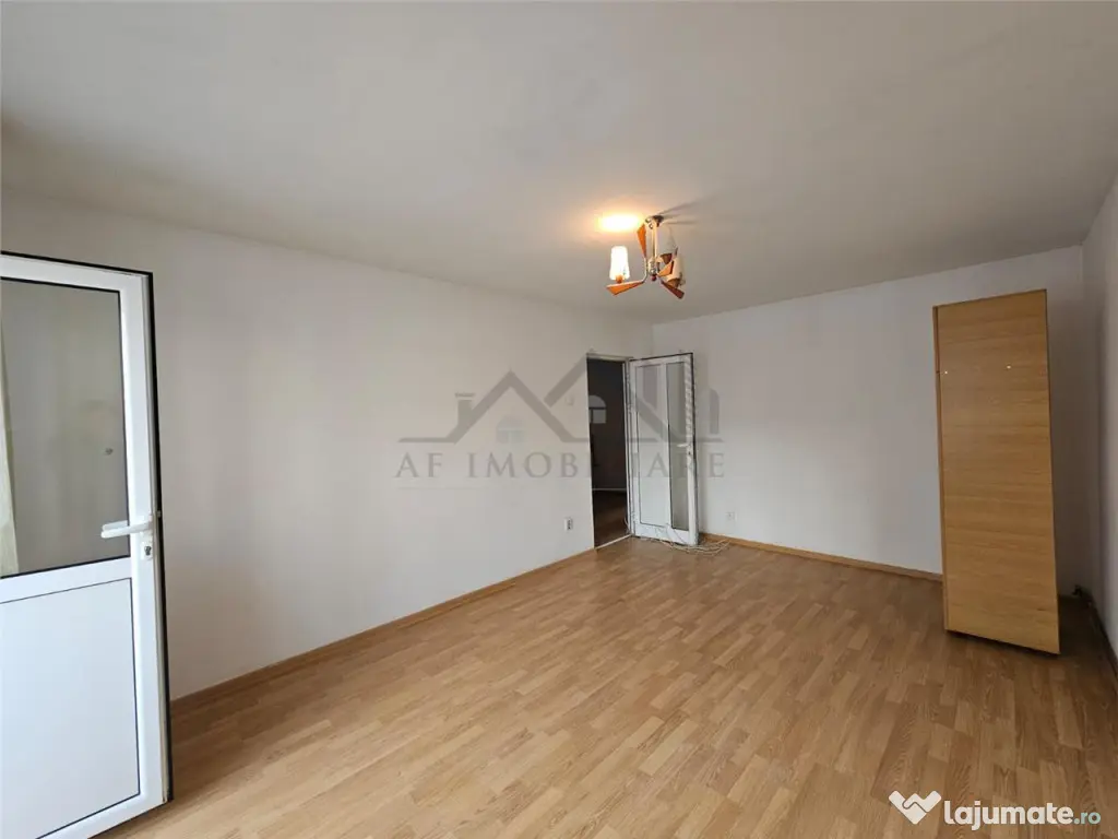 Apartament 3 camere Dacia 