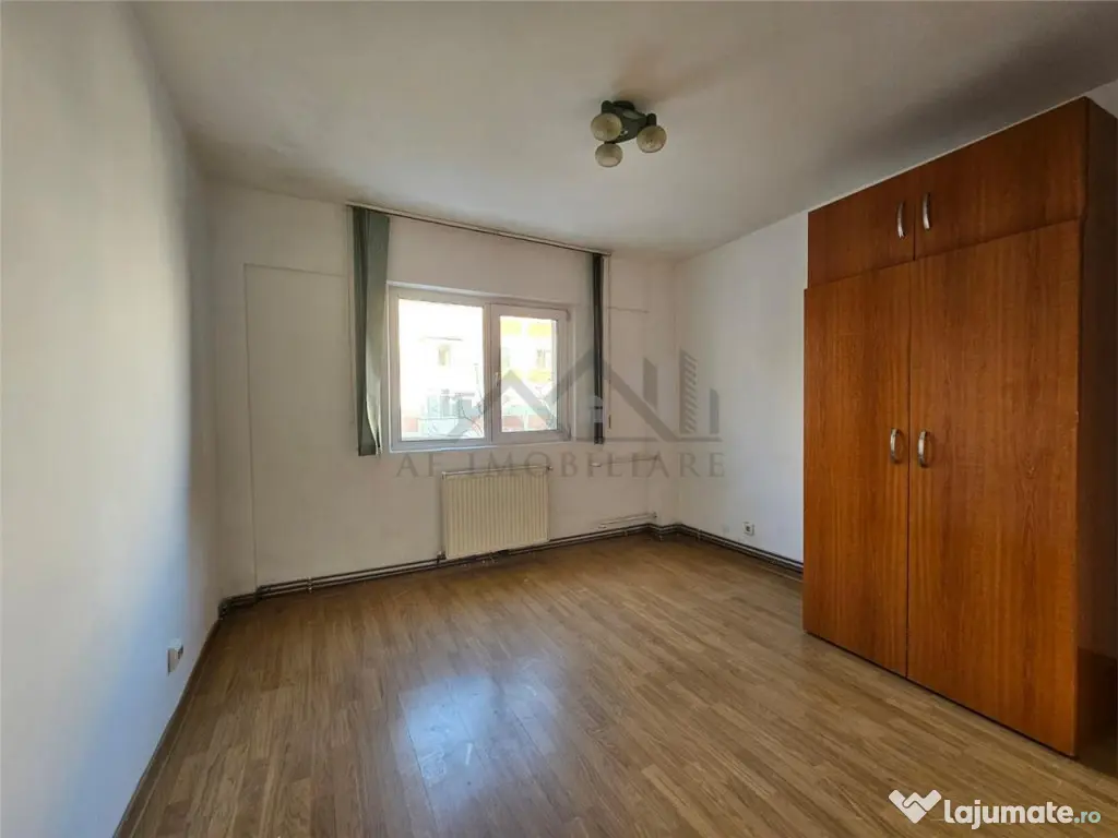 Apartament 3 camere Dacia 