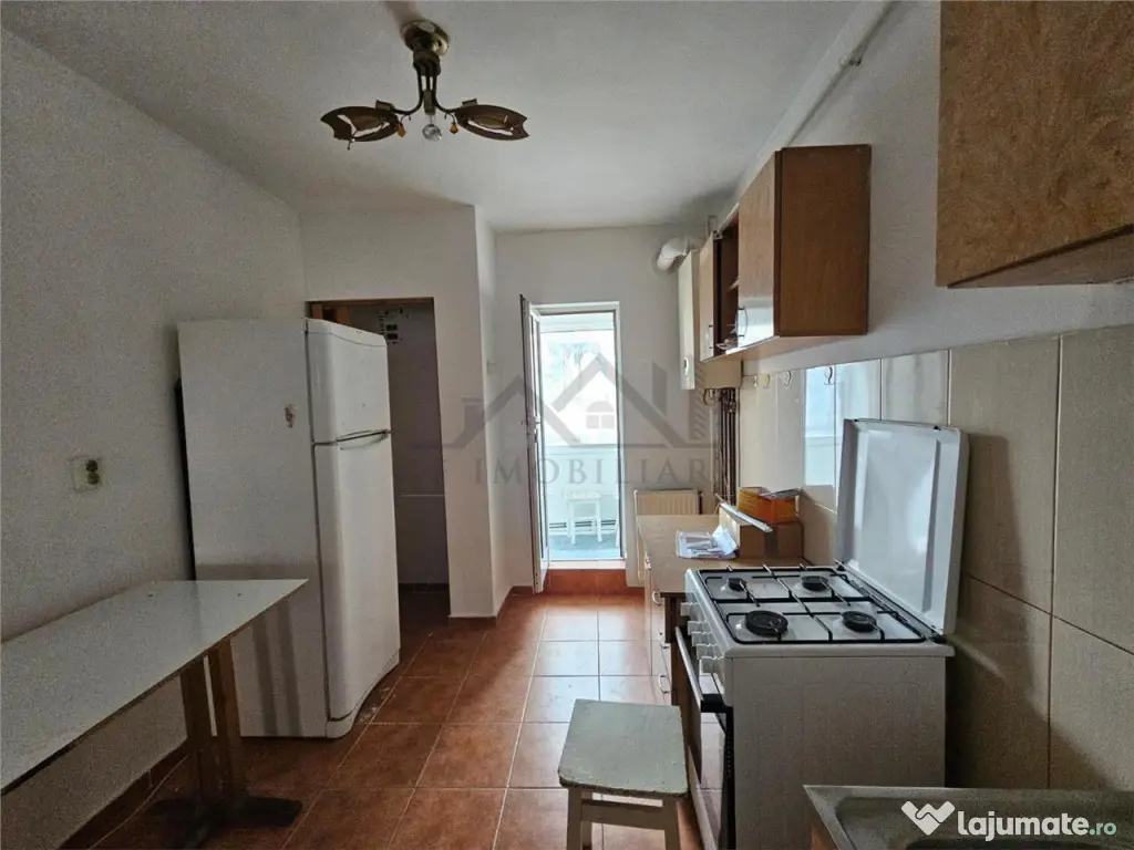 Apartament 3 camere Dacia 