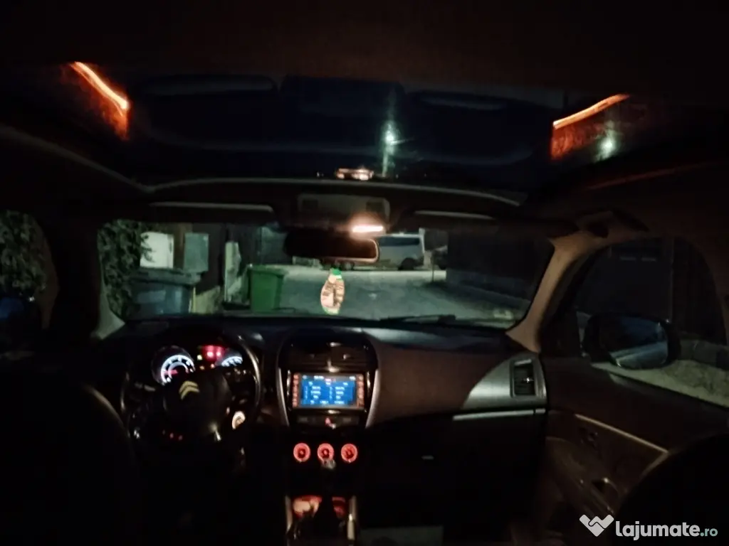 Vând Citroen C4 Aircross 