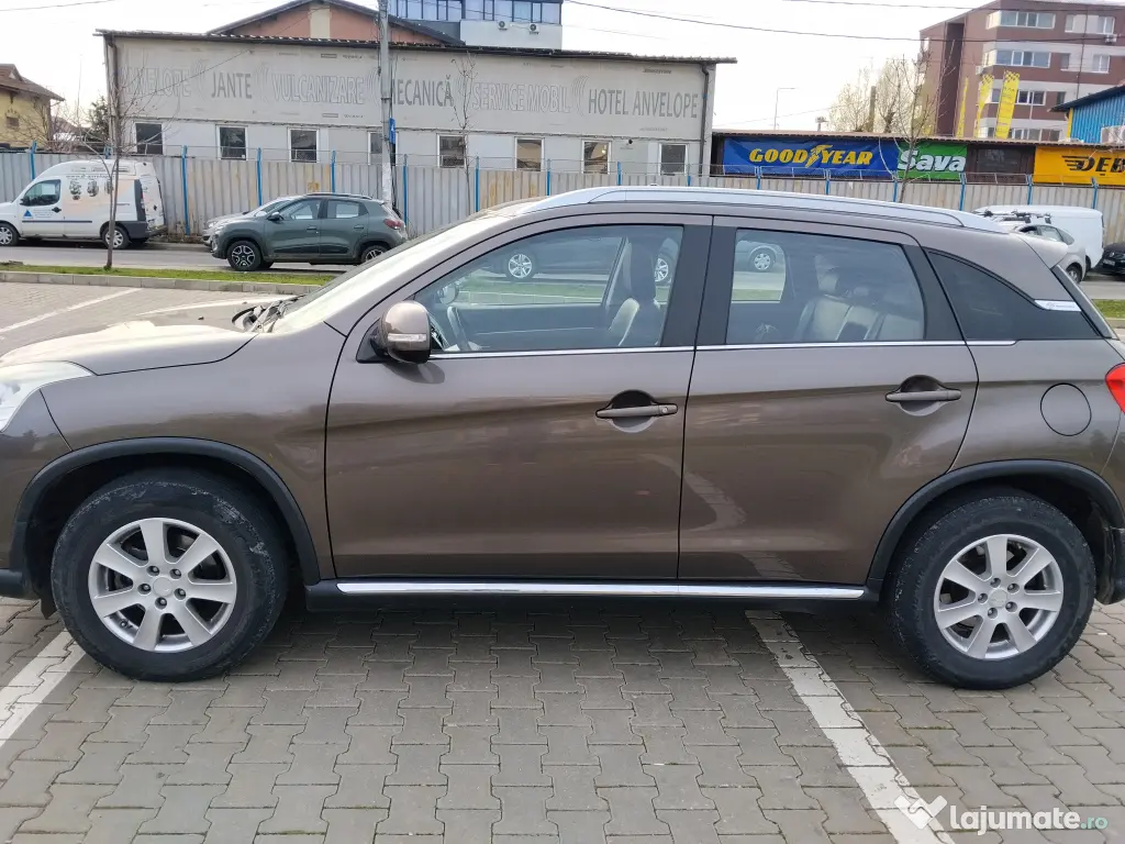 Vând Citroen C4 Aircross 