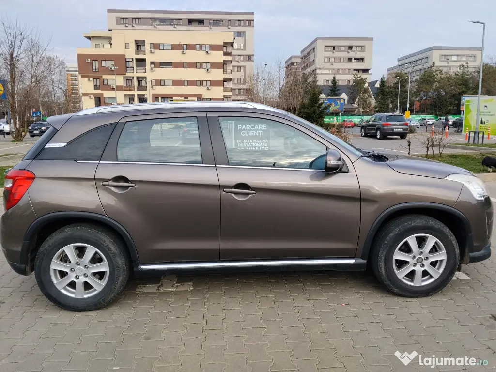Vând Citroen C4 Aircross 