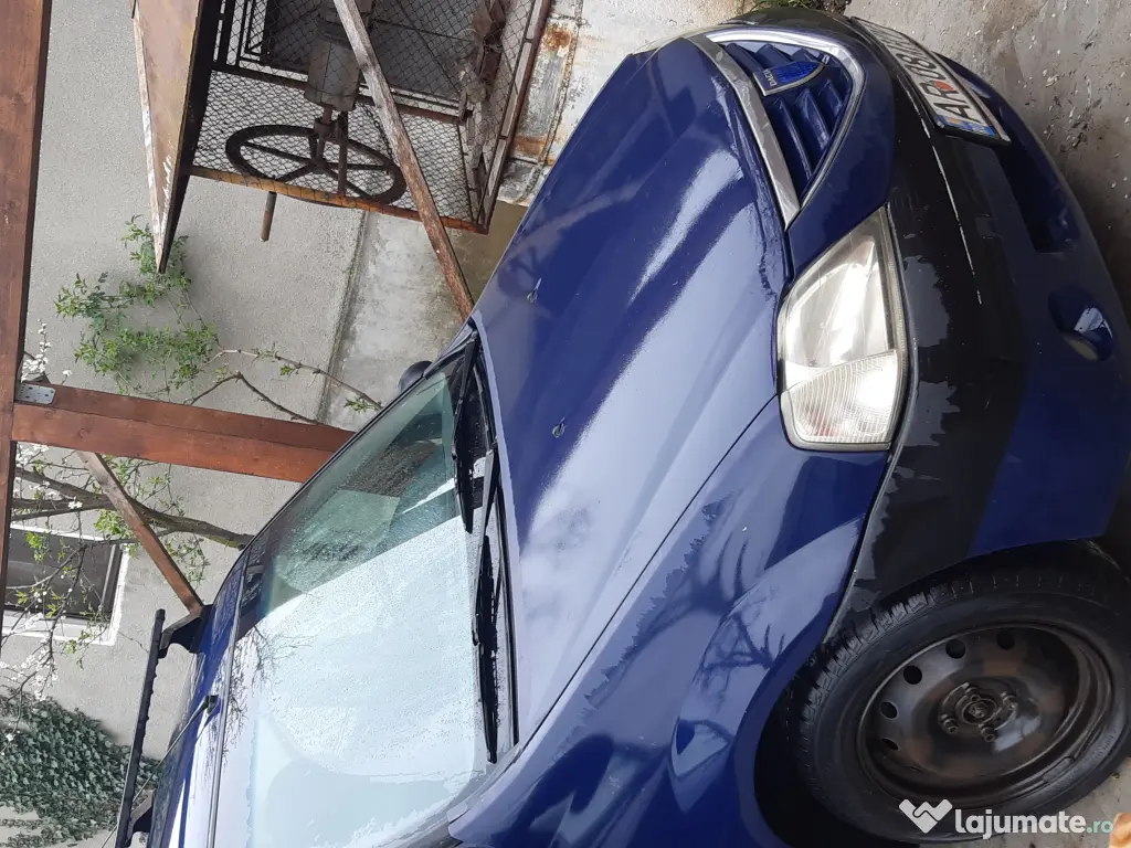 Vând Dacia Logan 1.4 MPI 