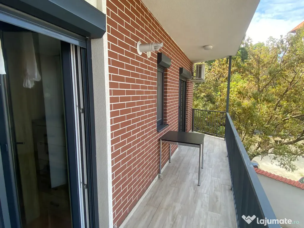 Particular ofer spre inchirie 2 camere Tineretului bloc 2019 