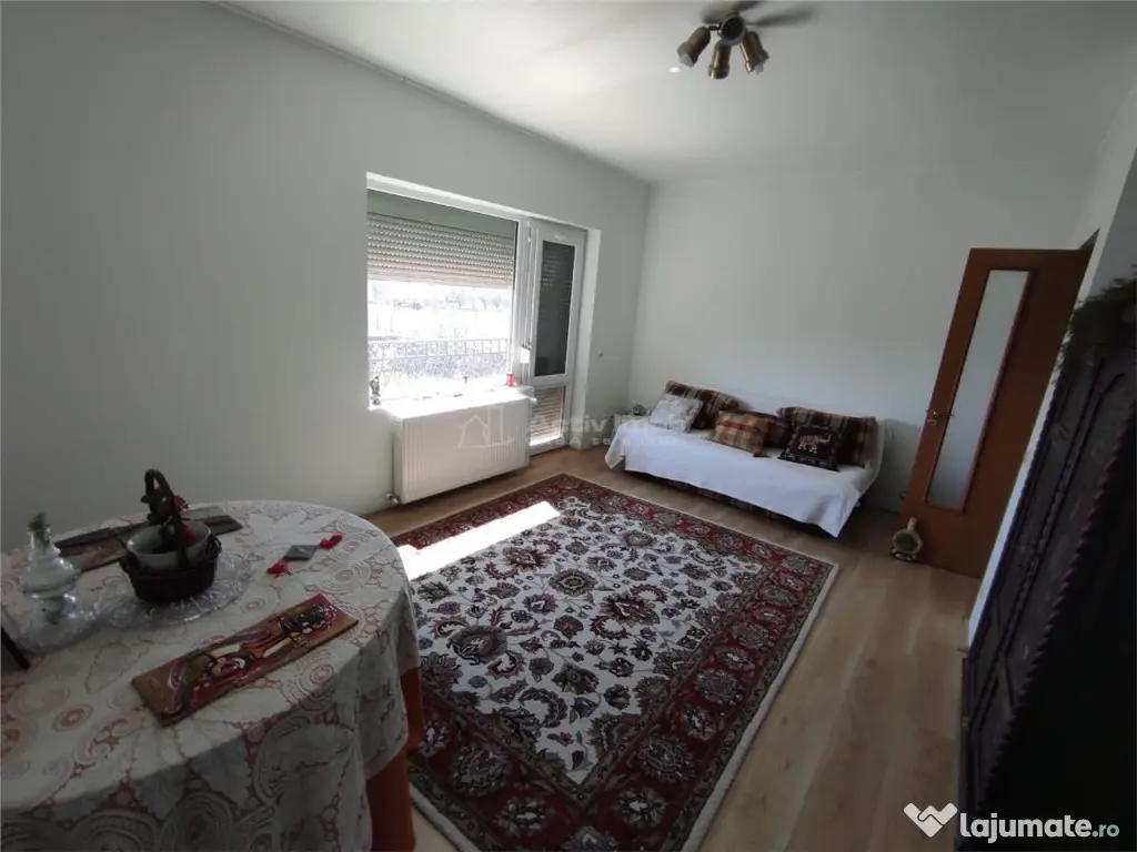 Vila 7 camere 230 mp - Clinceni / Str. Monumentul Eroilor 