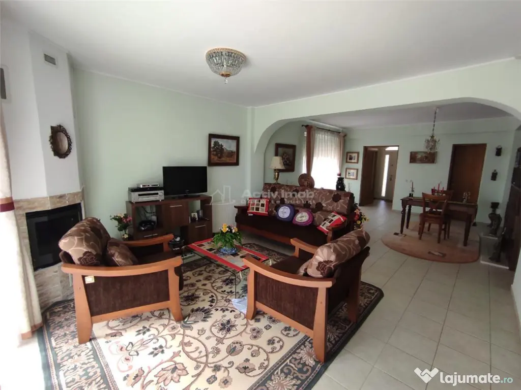 Vila 7 camere 230 mp - Clinceni / Str. Monumentul Eroilor 