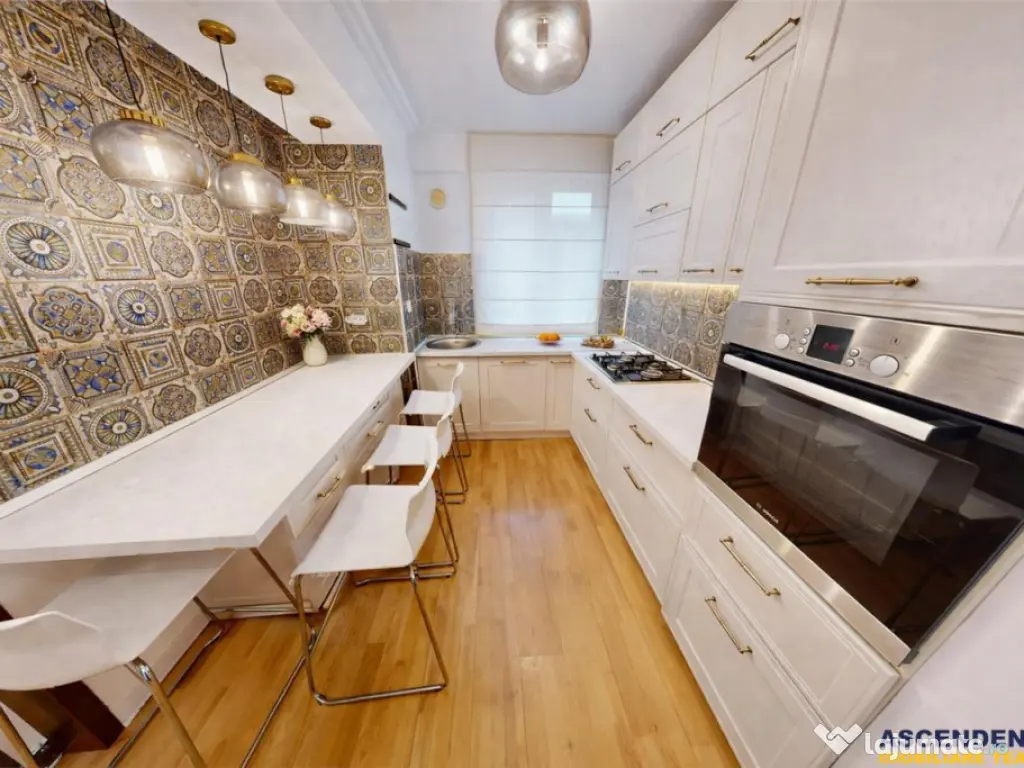 FILM 3D! Spatialitate si confort: apartament 4 camere, Centr 