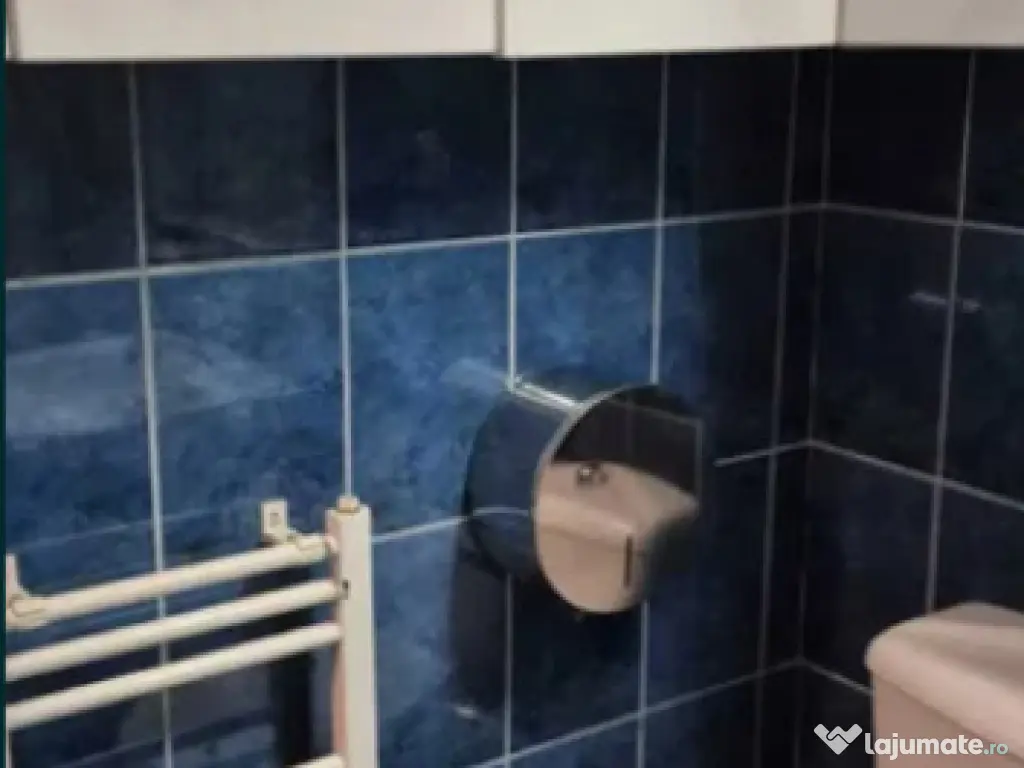 Apartament 2 camere, semidecomandat - zona Vlahuta 