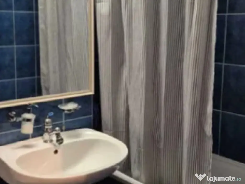 Apartament 2 camere, semidecomandat - zona Vlahuta 