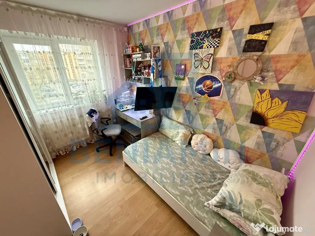 3 camere - etaj 3 - 52mp - renovat - centrala - apa - Cra... 