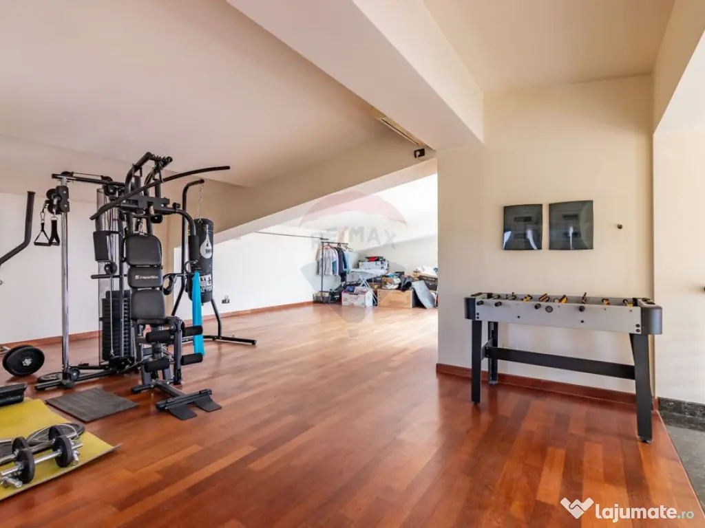 Vanzare Vilă cu 7 camere Corbeanca 