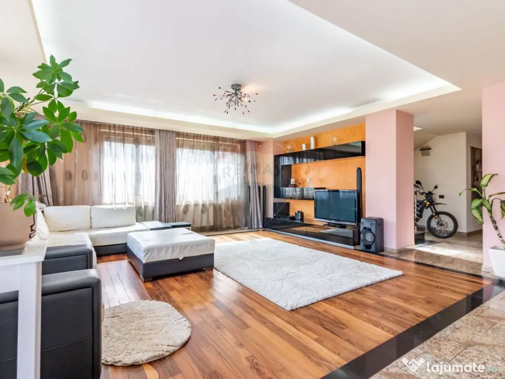 Vanzare Vilă cu 7 camere Corbeanca 