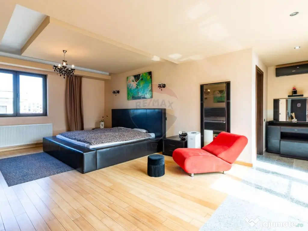 Vanzare Vilă cu 7 camere Corbeanca 