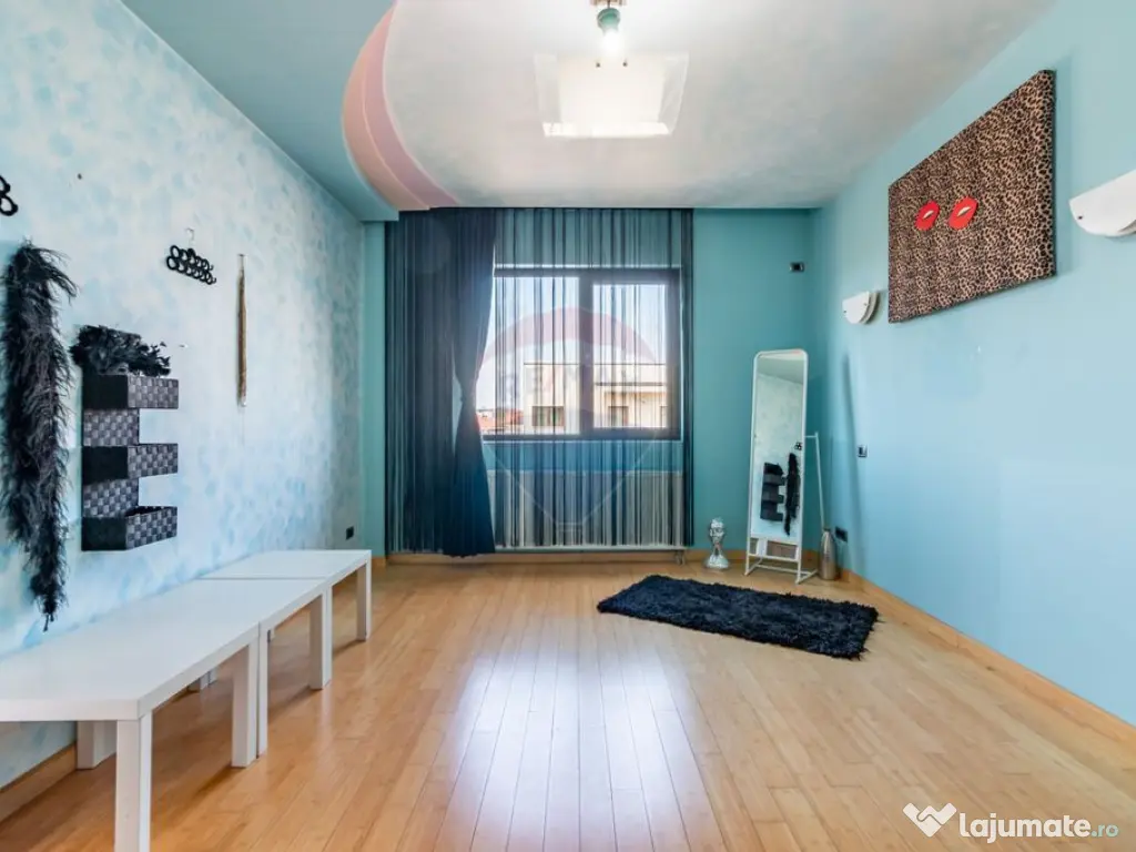 Vanzare Vilă cu 7 camere Corbeanca 