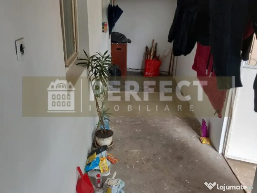 Ap.3 camere PARTER 9 Mai DECOMANDAT pret 79800 euro 