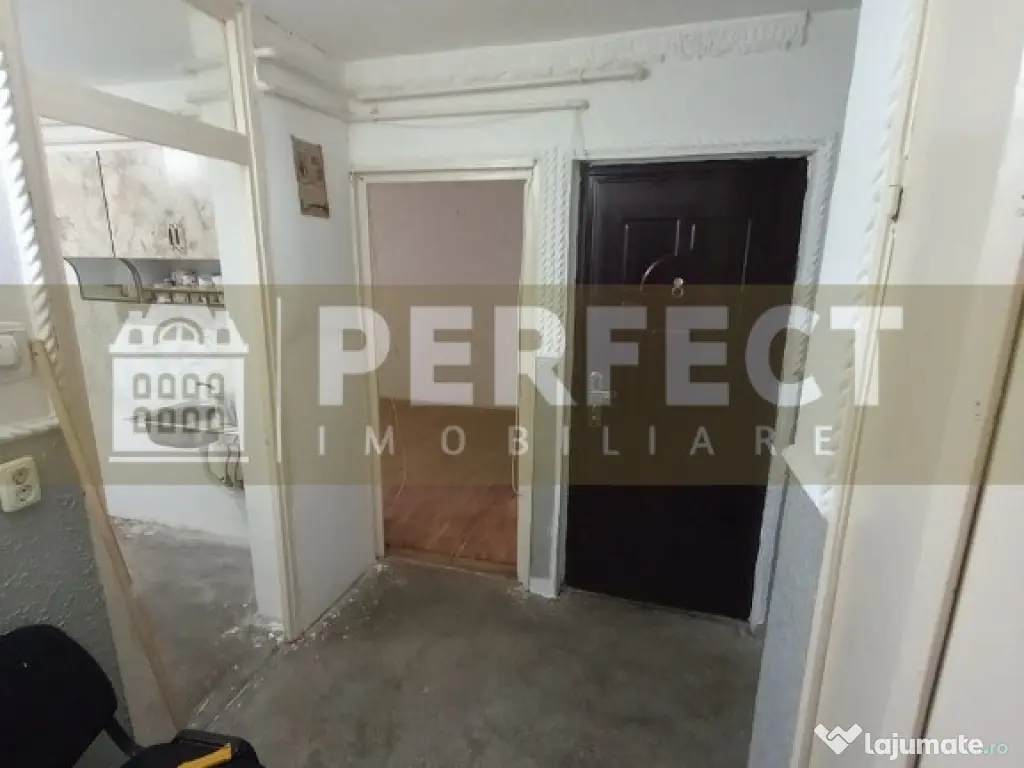 Ap.3 camere PARTER 9 Mai DECOMANDAT pret 79800 euro 