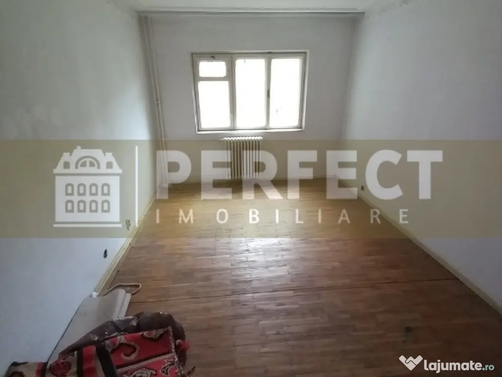 Ap.3 camere PARTER 9 Mai DECOMANDAT pret 79800 euro 